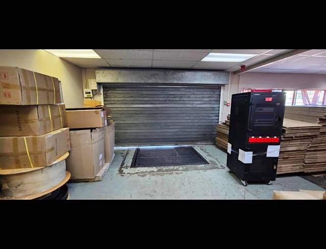 OFFICE PROPERTY TO RENT IN HALFWAY HOUSE